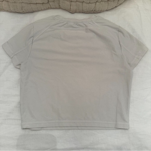 Peloton Short Sleeve Crop Top White - Picture 5 of 5